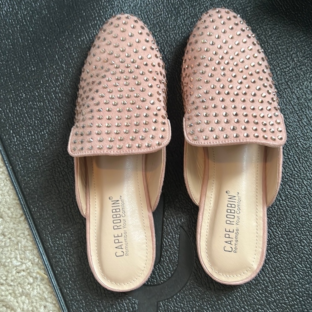 NIB cape Robbin nude pixie slide with rhinestone sz 9